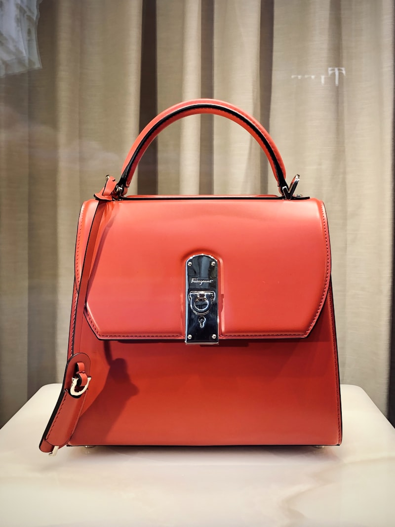 Minimalist Leather Tote