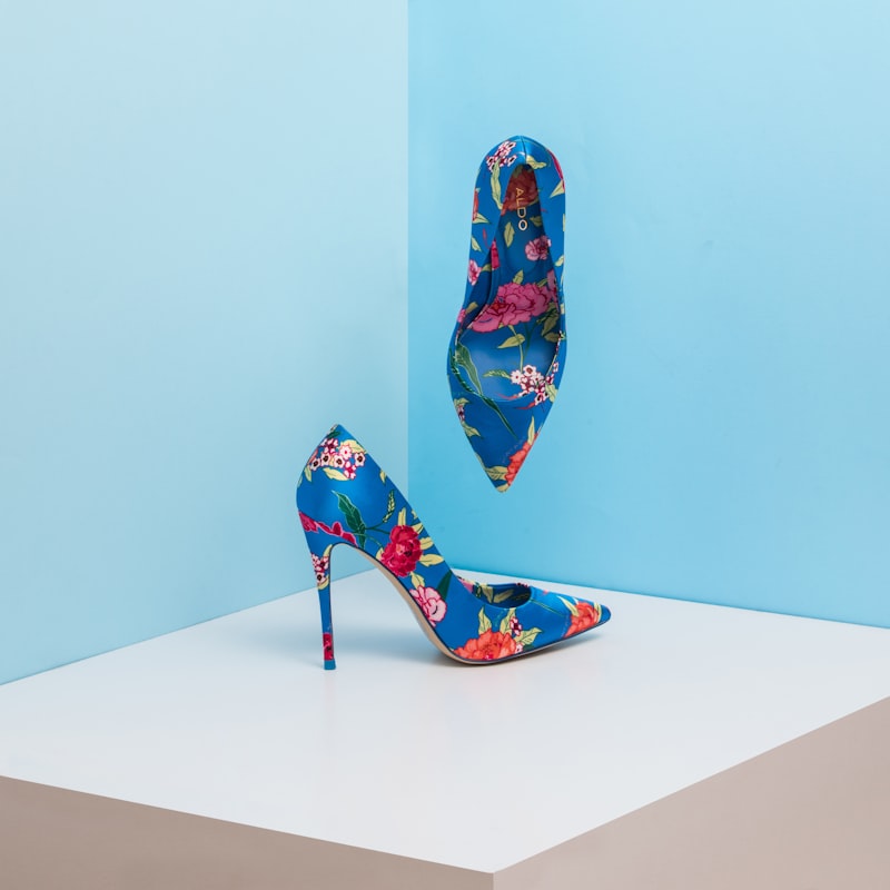 Signature Suede Pump